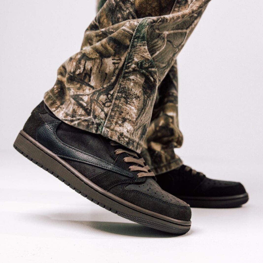 Travis Scott x Air Jordan 1 Retro Low OG SP 'Velvet Brown' DM7866-202