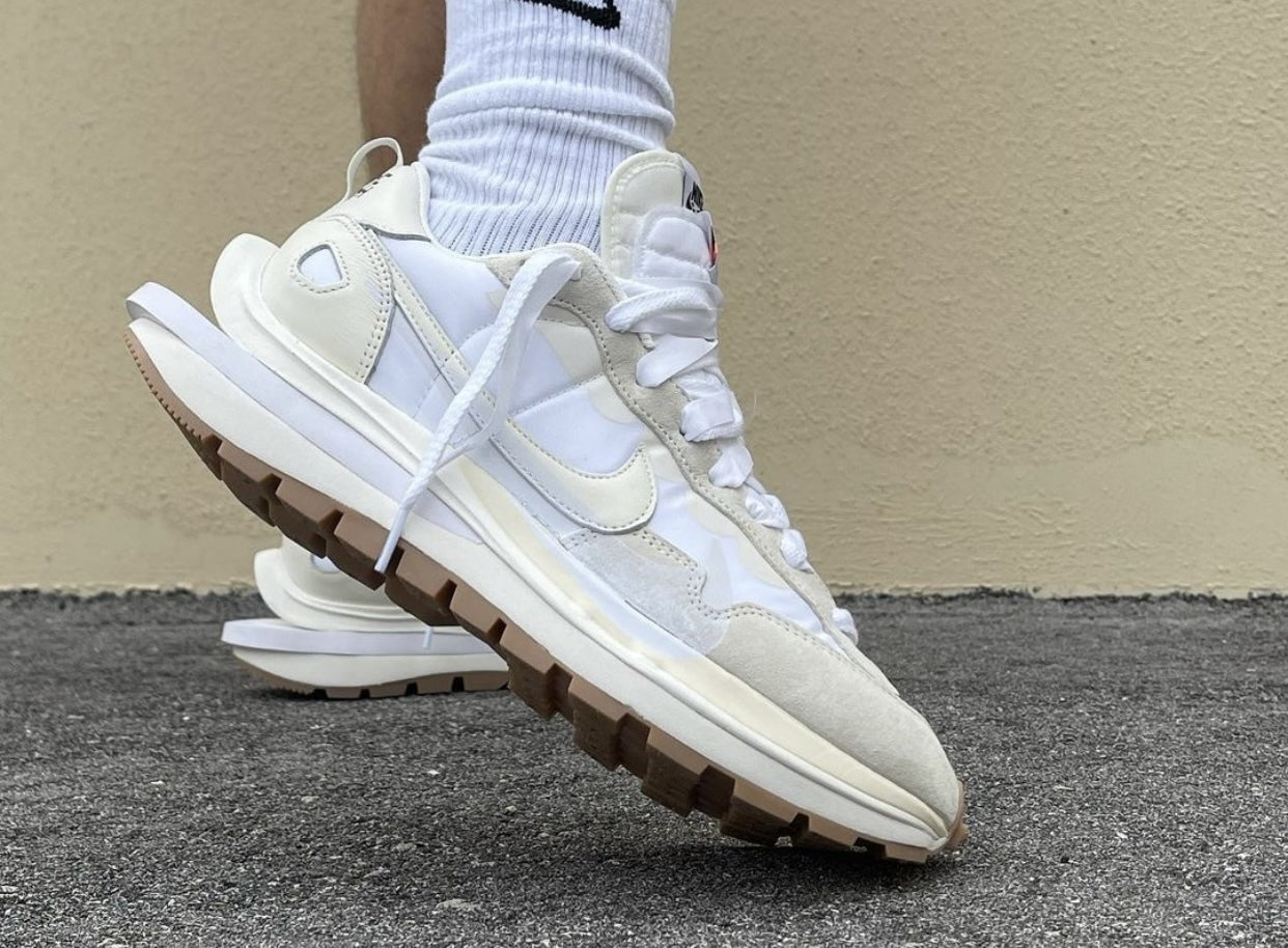 Nike x sacai Vaporwaffle Sail Gum DD1875-100