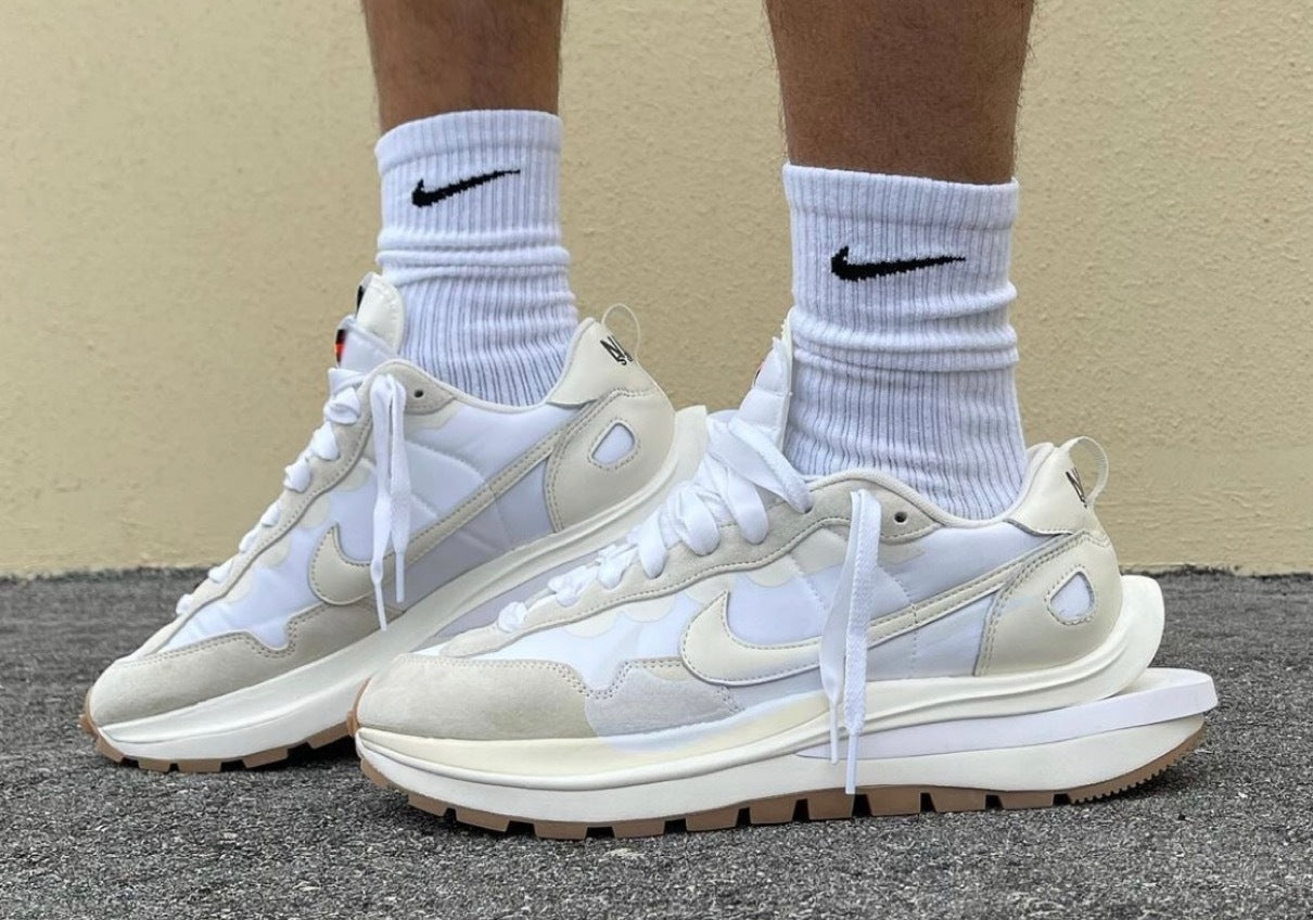 Nike x sacai Vaporwaffle Sail Gum DD1875-100
