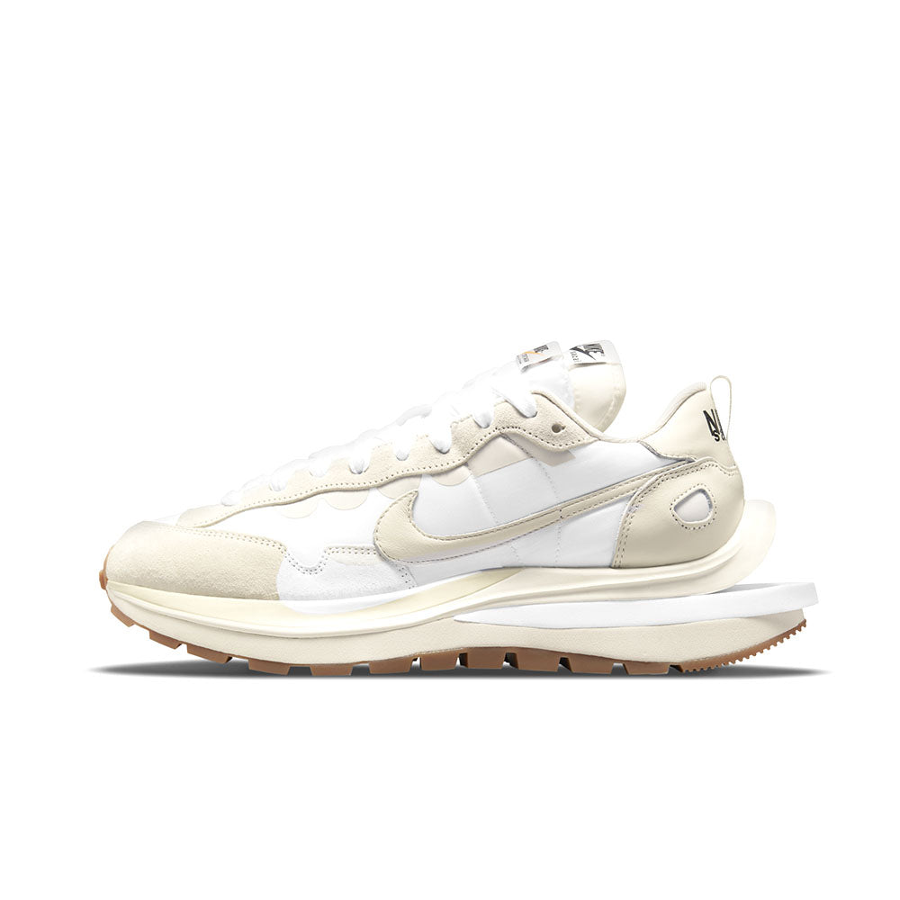 Nike x sacai Vaporwaffle Sail Gum DD1875-100
